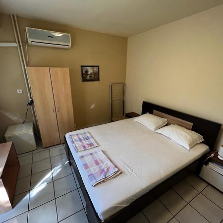 Hotel Dvete Brezi Burgas City Exterior foto