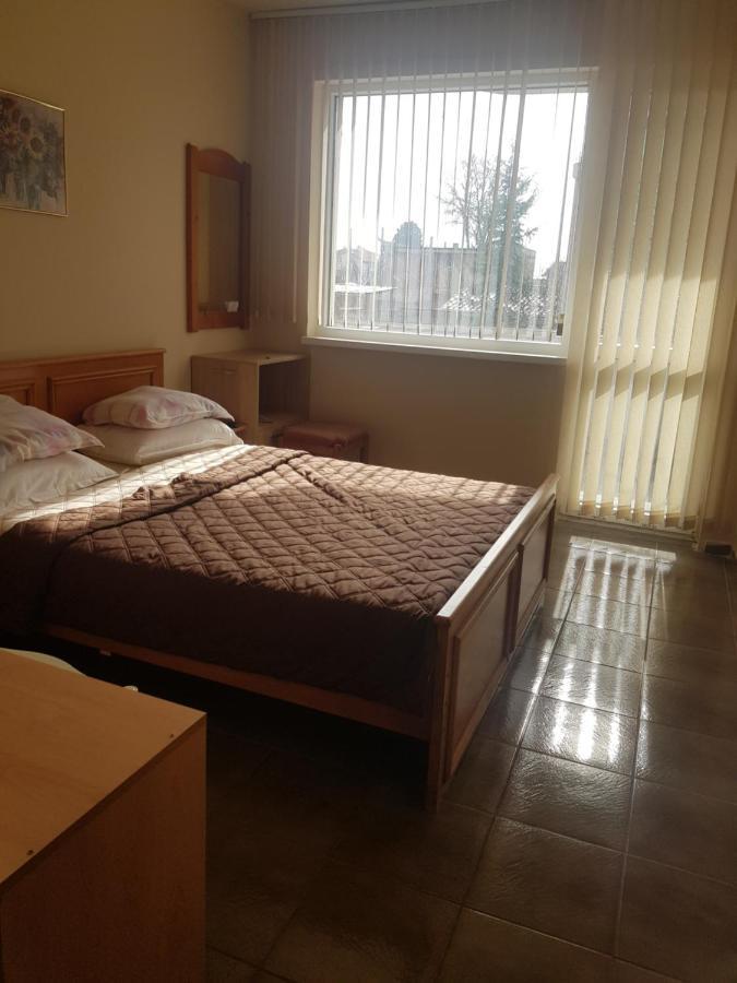 Hotel Dvete Brezi Burgas City Exterior foto