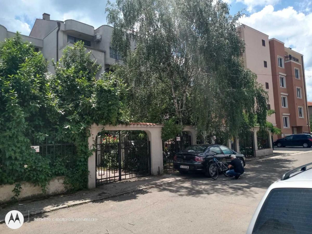 Hotel Dvete Brezi Burgas City Exterior foto