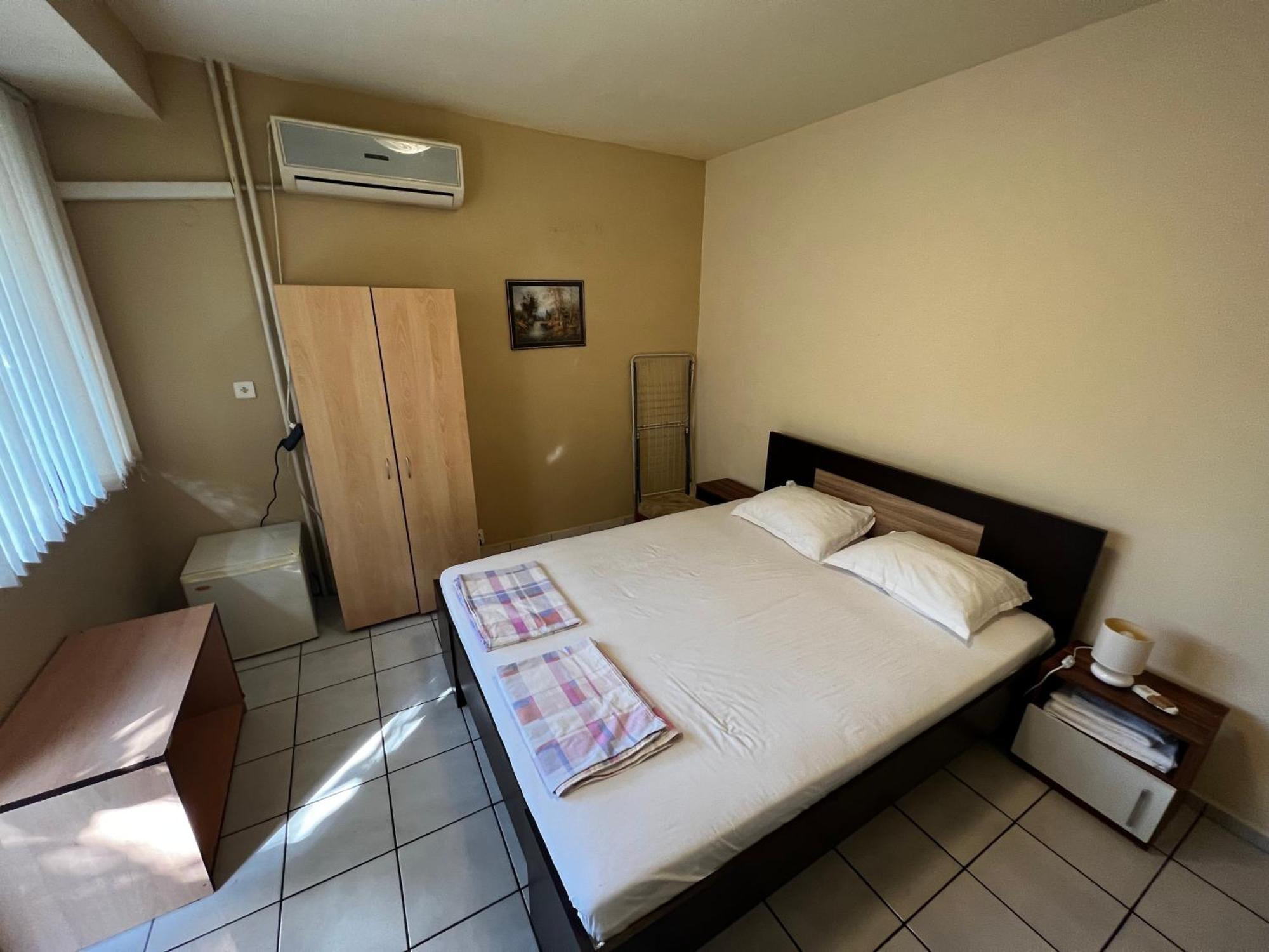 Hotel Dvete Brezi Burgas City Exterior foto