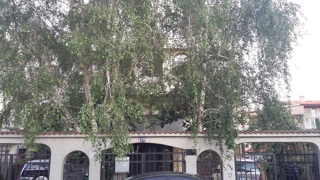 Hotel Dvete Brezi Burgas City Exterior foto